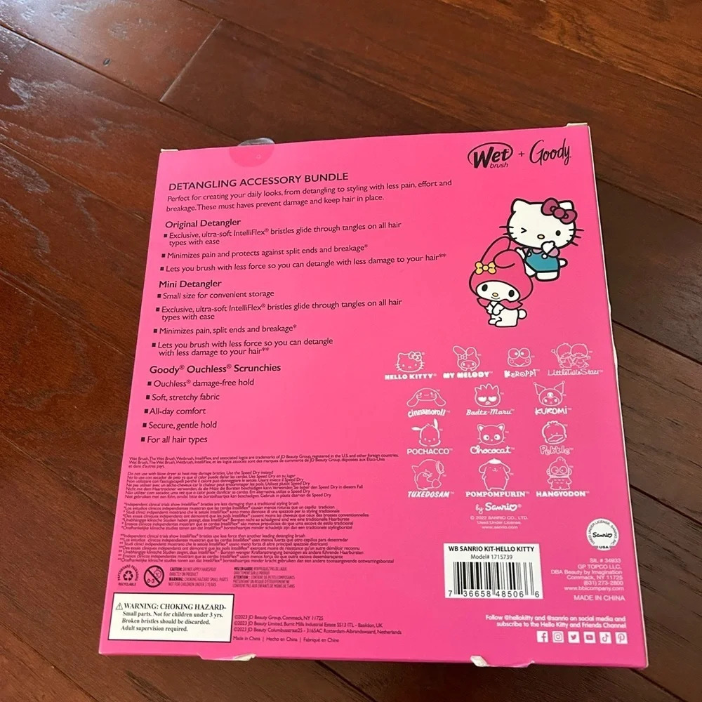 New HELLO KITTY Wet Hair Brush Detangling Accesory Bundle LIMITED EDITIO… - Picture 4 of 4